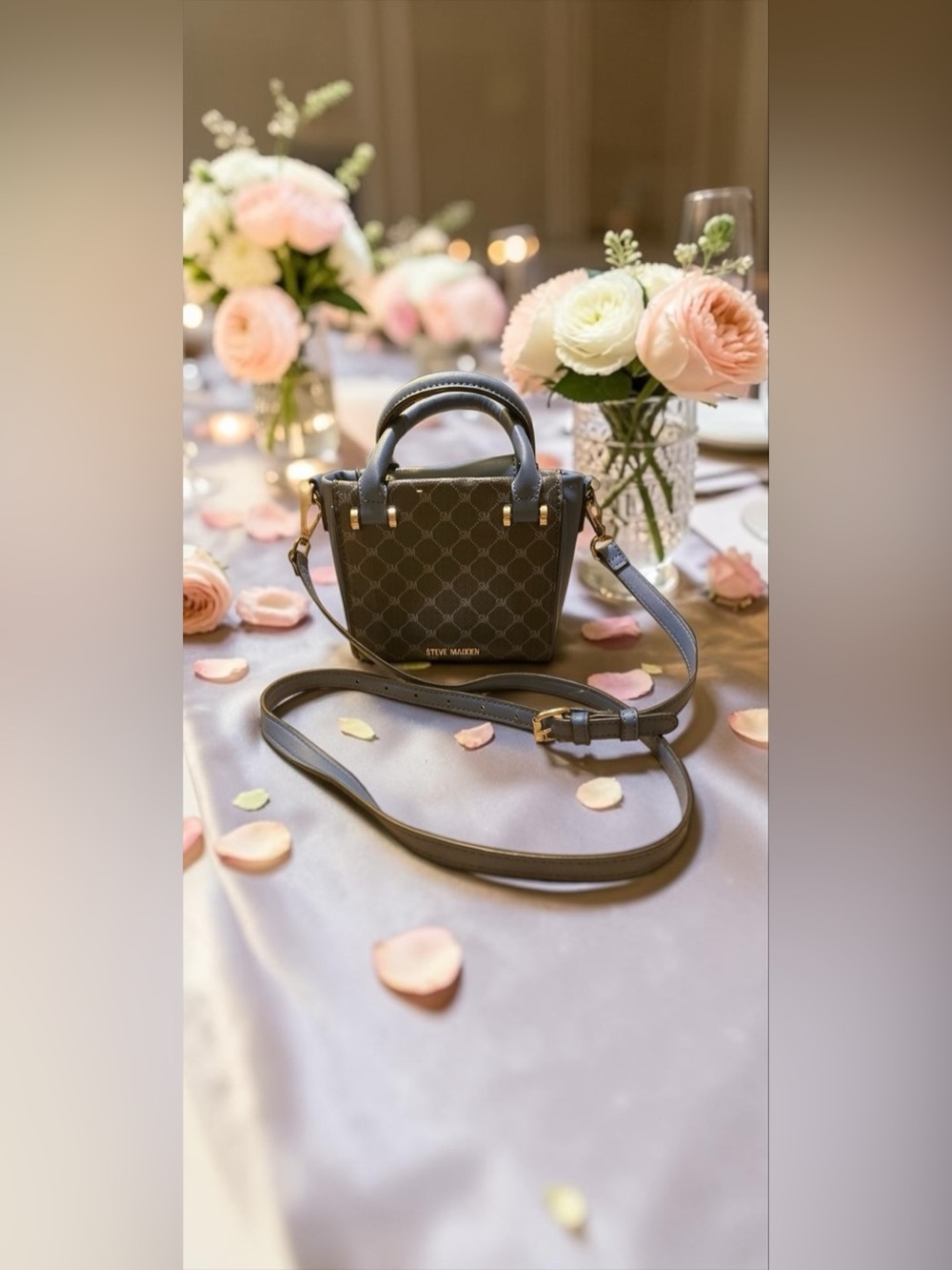 Steve Madden Blue Crossbody Purse with removable straps. Perfect condition